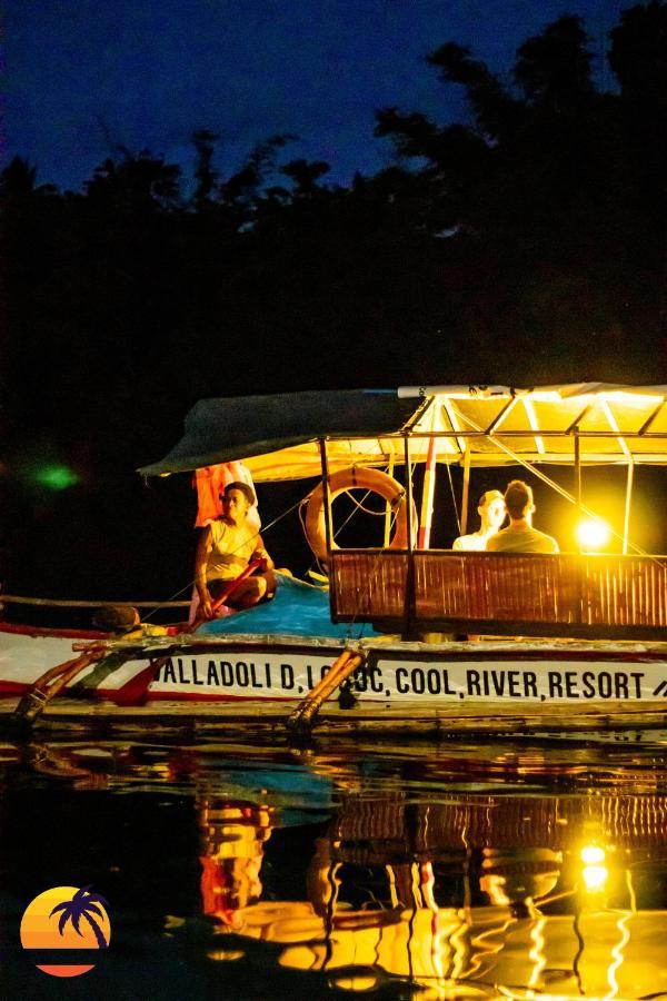 Resort Cool River